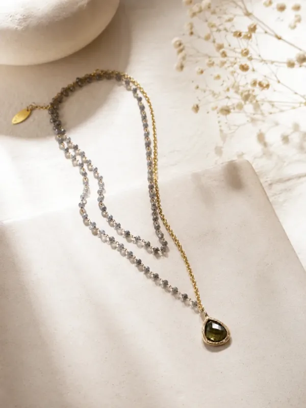 Rosario Necklace with Crystal Element