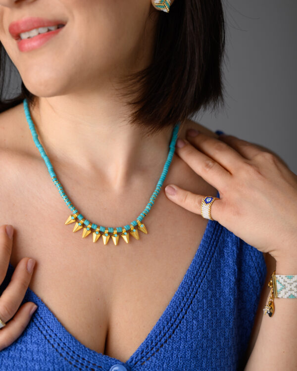Elegant Turquoise Bead Necklace with Golden Spikes