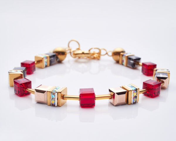 Siam Bracelet - Handmade Jewelry with Intricate Detailing