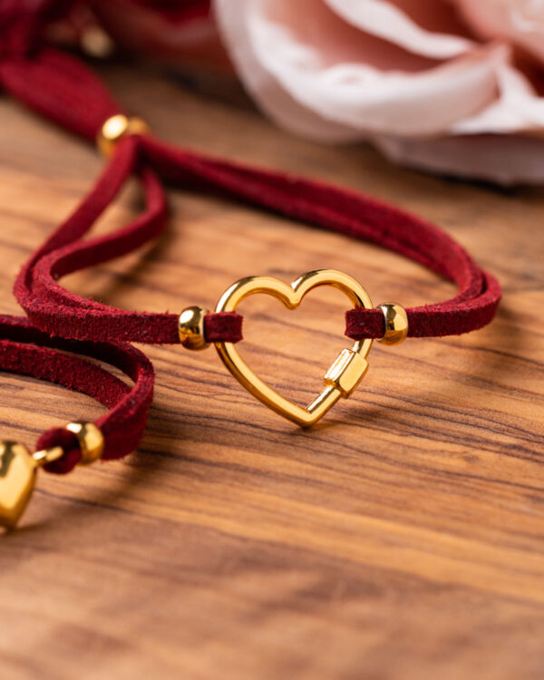 Suede Bracelet with Contour Heart - Elegant accessory for any occasion