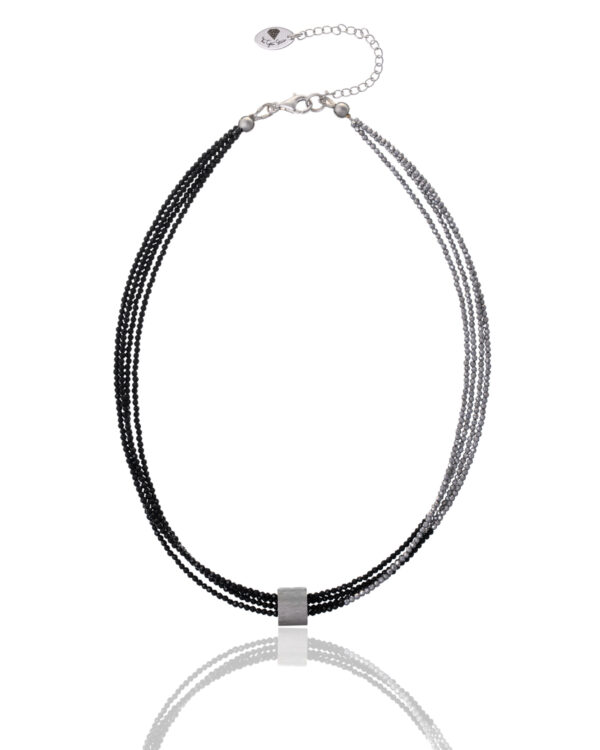 Quadruple crystal necklace in black color