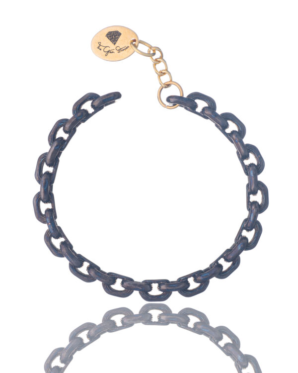 Stylish Black Bracelet - Elevate Your Look with this Chic Accessory