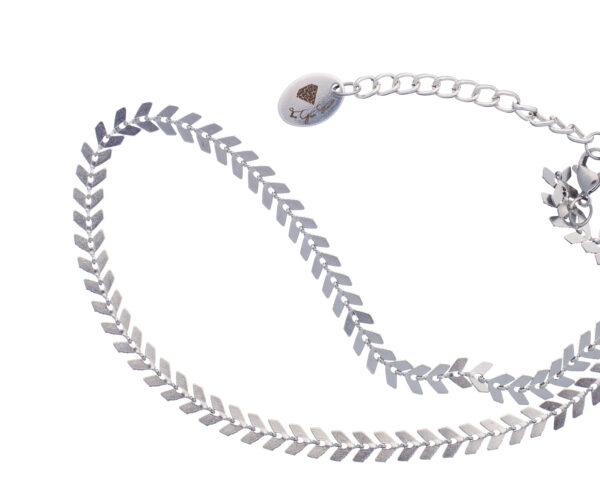 Rhodium-finished stainless steel necklace with arrow-shaped chevron links.