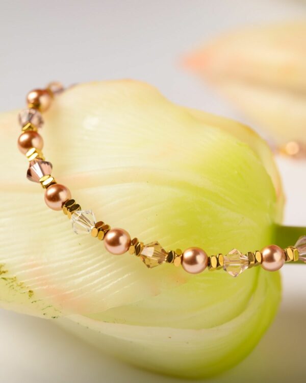 Rose hues crystal and pearls bracelet