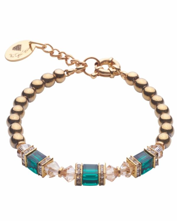 Stylish emerald bracelet showcasing minimalist design