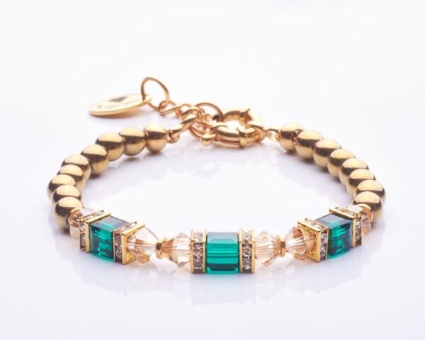 Emerald Minimal Bracelet - Stylish wrist accent