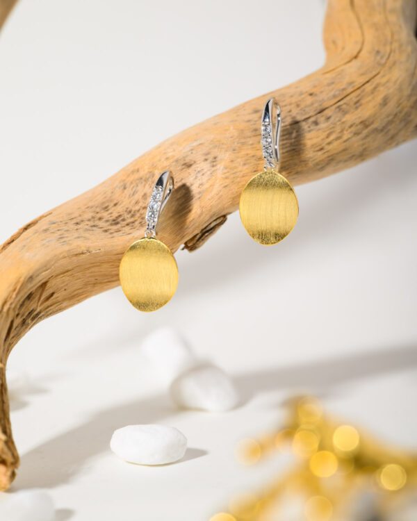 Geometric minimalist hook earrings in 925 Sterling Silver with gold oval pendants