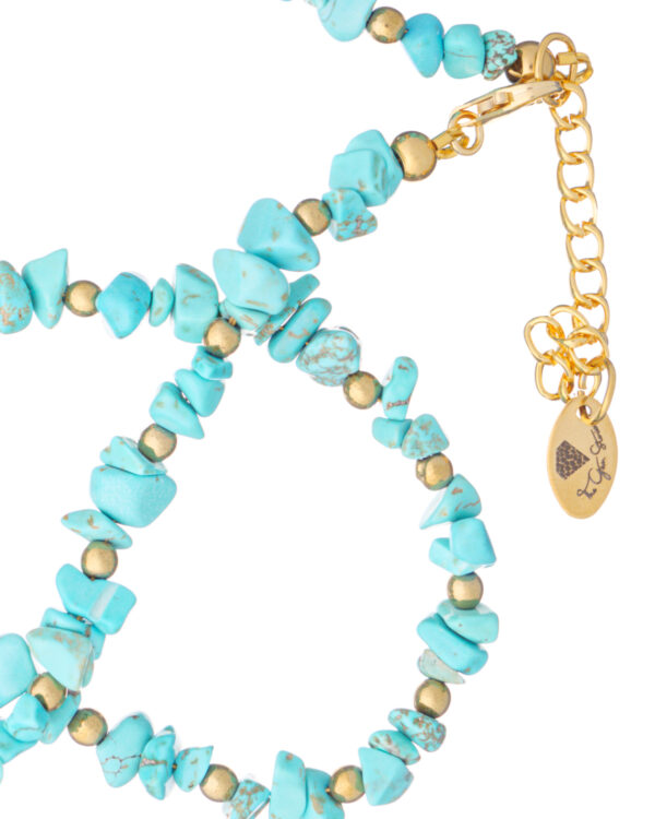 Turquoise stone pendant necklace