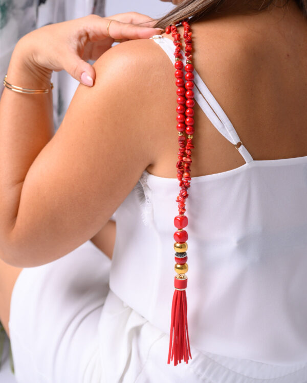Stylish red necklace for women