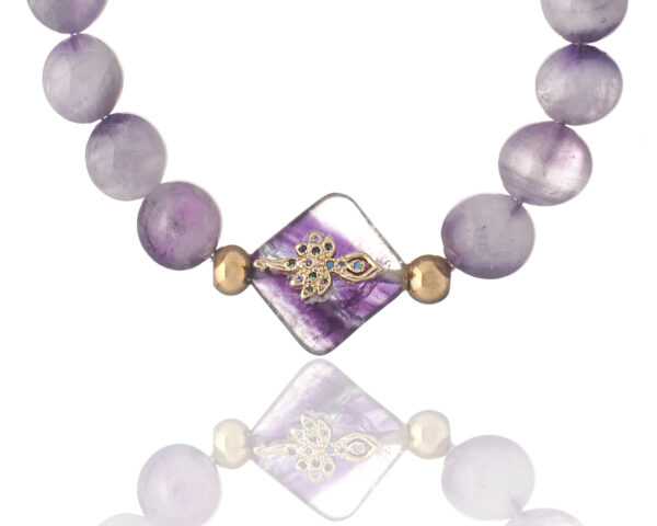 Amethyst Bracelet - Stylish Accessory with Gold Detailing