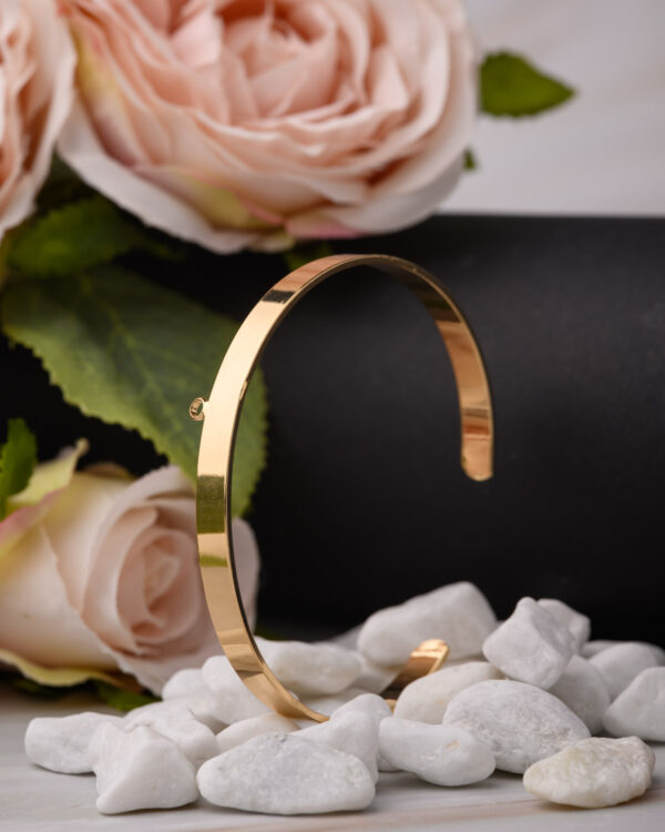 Elegant gold bangle bracelet for DIY projects