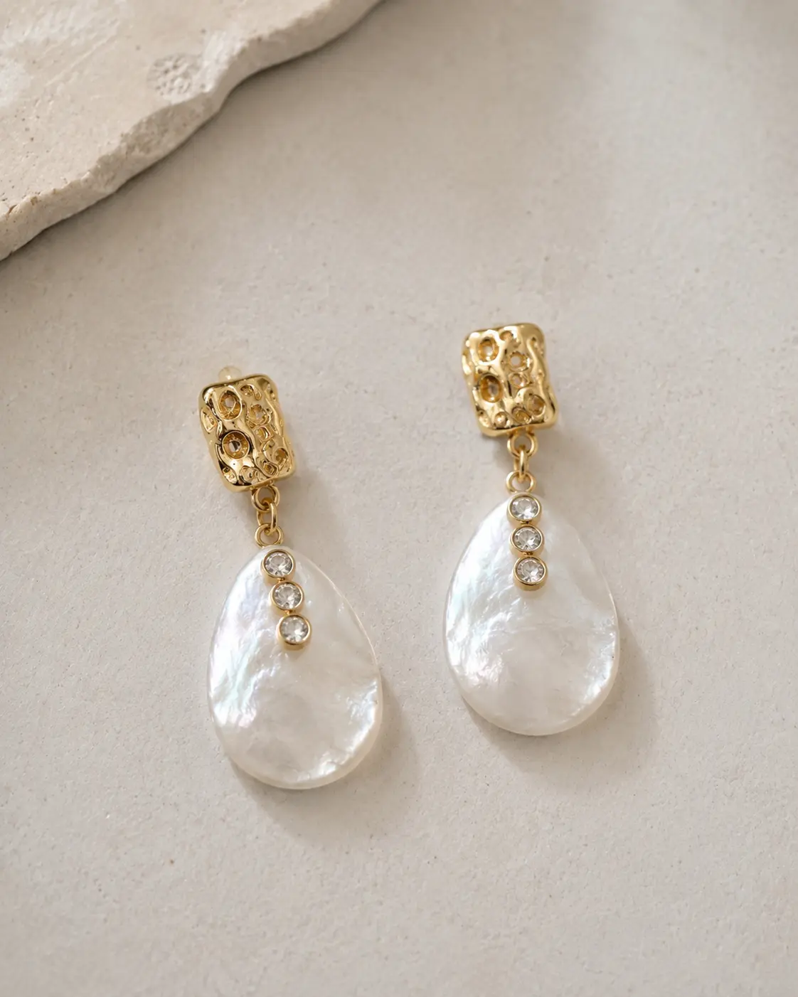 Mother of Pearls Drop Earrings