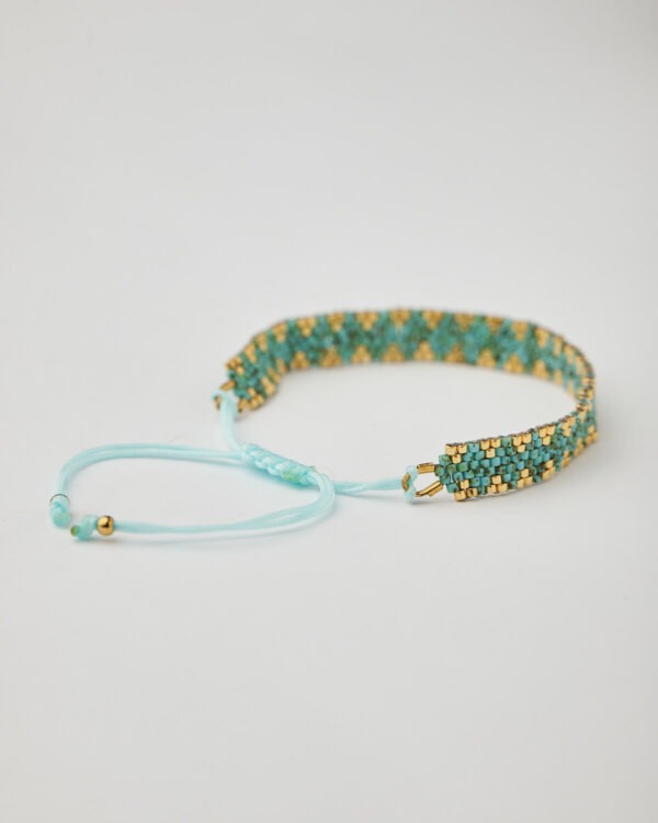 Handmade bracelet with turquoise and gold Miyuki beads and adjustable macramé closure