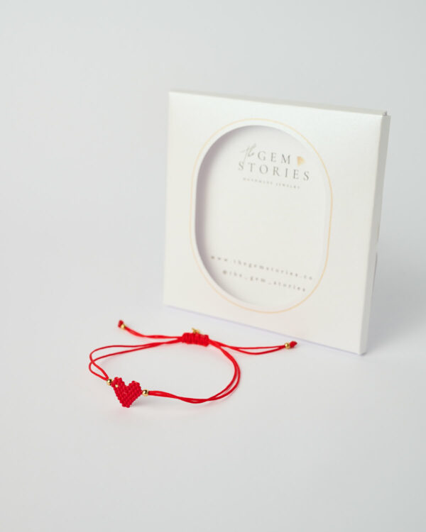 Βραχιόλι Miyuki με κόκκινη καρδιά, ρυθμιζόμενο κορδόνι και χρυσές λεπτομέρειες