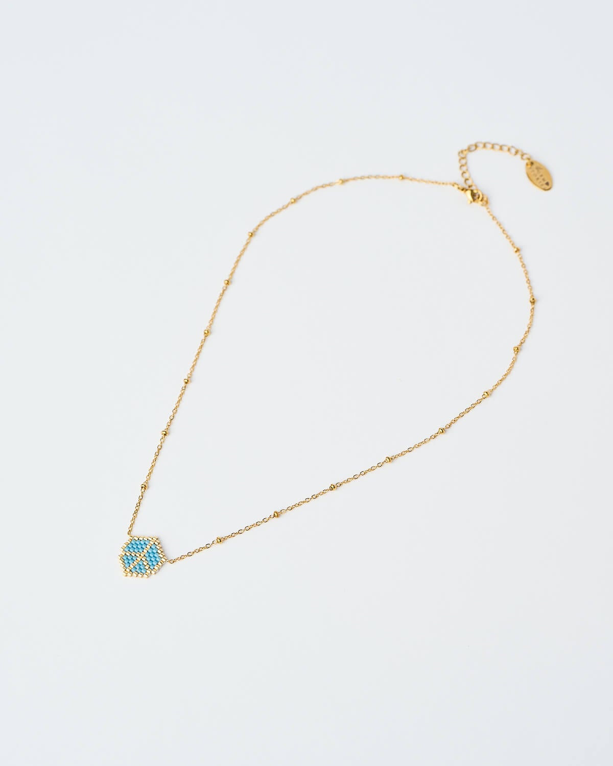 Λεπτεπίλεπτο κολιέ Miyuki Victory σε μπλε Λεπτεπίλεπτο κολιέ Miyuki Victory σε μπλε, με χρυσή αλυσίδα, χειροποίητο από το The Gem Stories