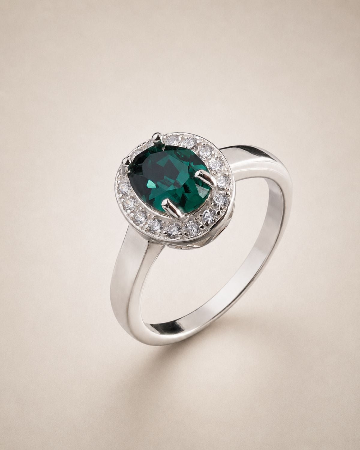 Emerald Oval Ring – Rhodium Plated Aquamarine Oval Ring Rhodium Plated with Elegant Design
