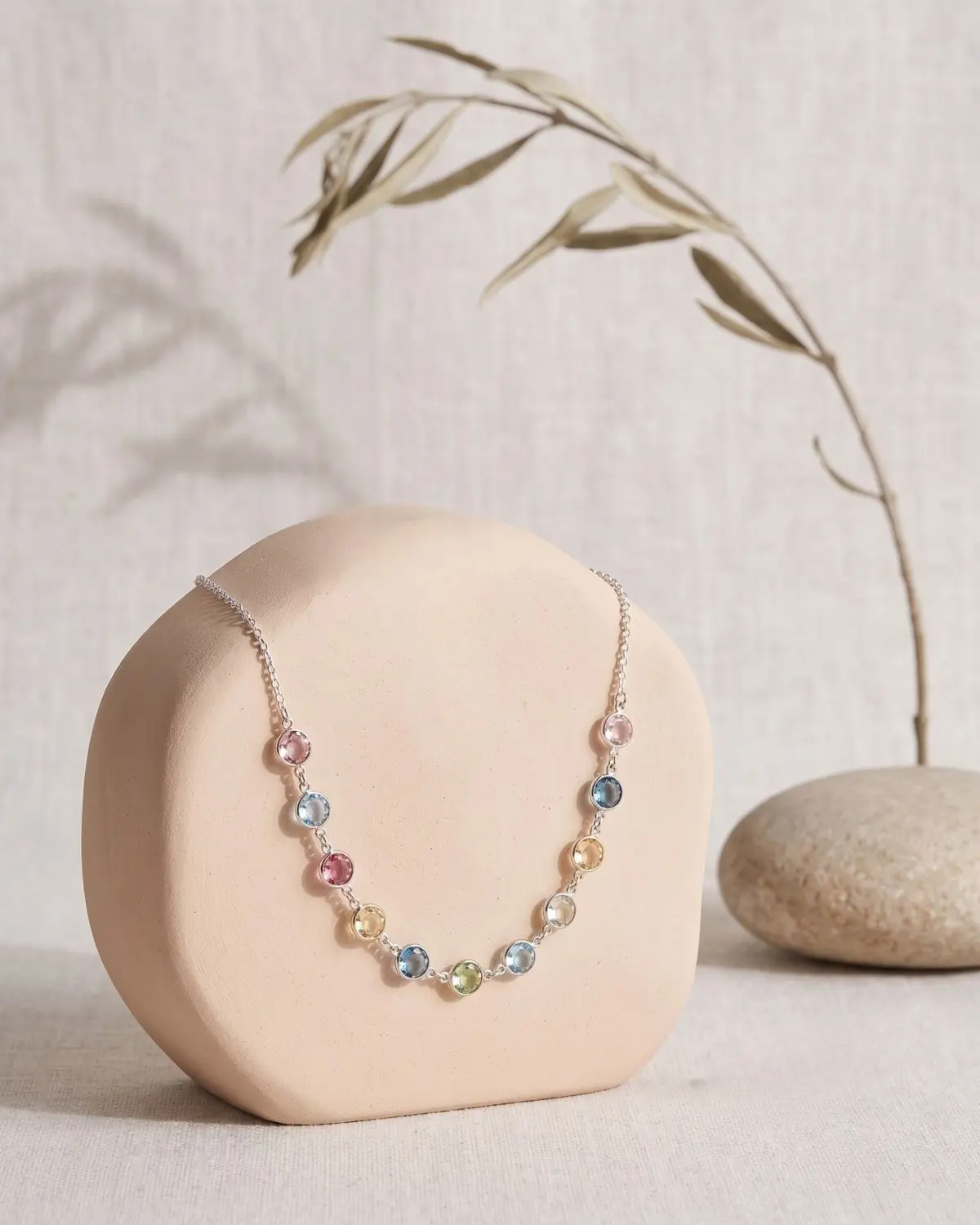 Allover Short Necklace Multicolor Crystals – Rhodium concept Handmade Allover Short Necklace featuring multicolor crystals and a rhodium finish in an elegant statement design.