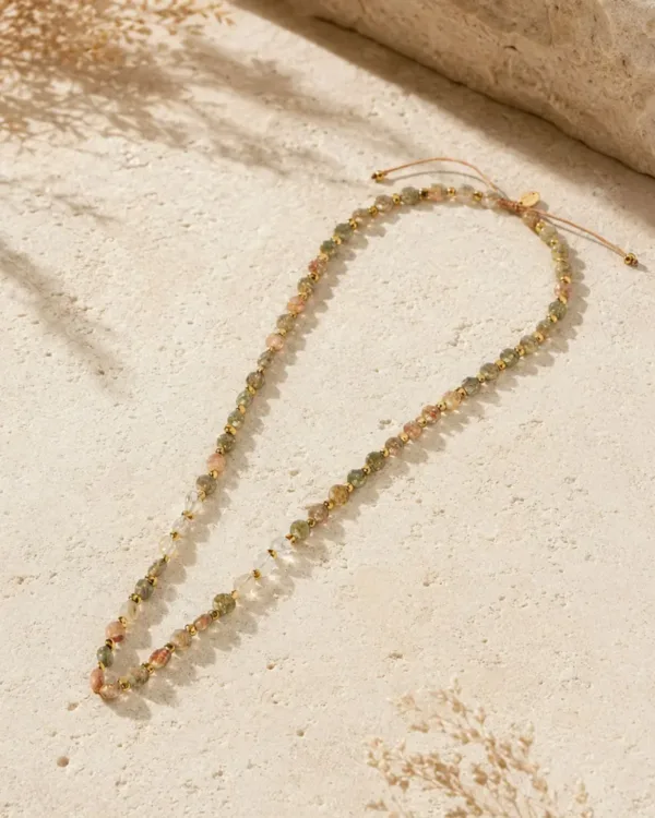 The Gem Stories Harmony Necklace featuring elegant handcrafted details and a harmonious combination of colors and textures.